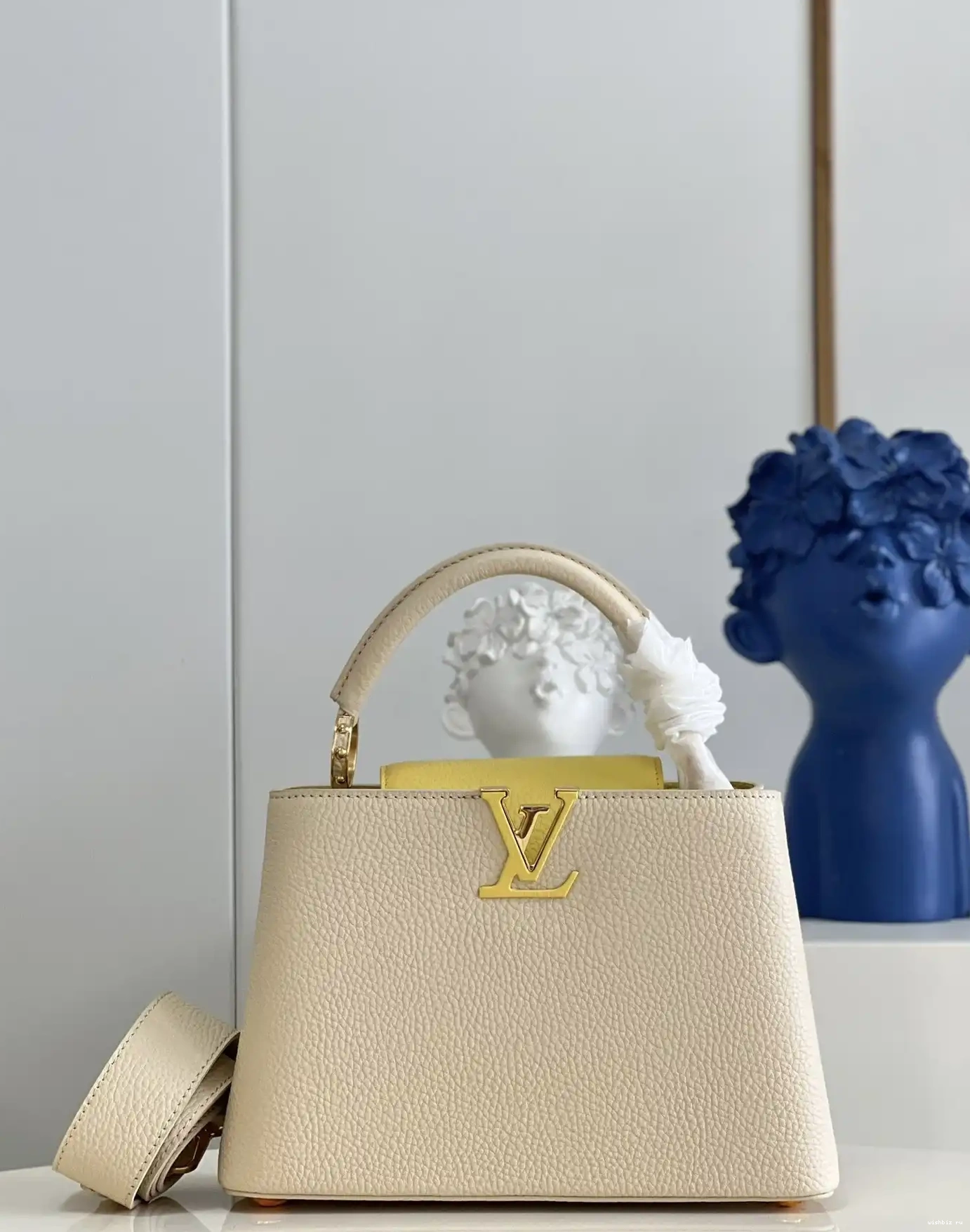 WIS CAPUCINES LOUIS VUITTON BB 0616